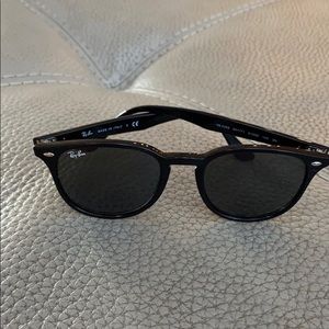 Ray- Ban sunglasses Unisex ( No Box)